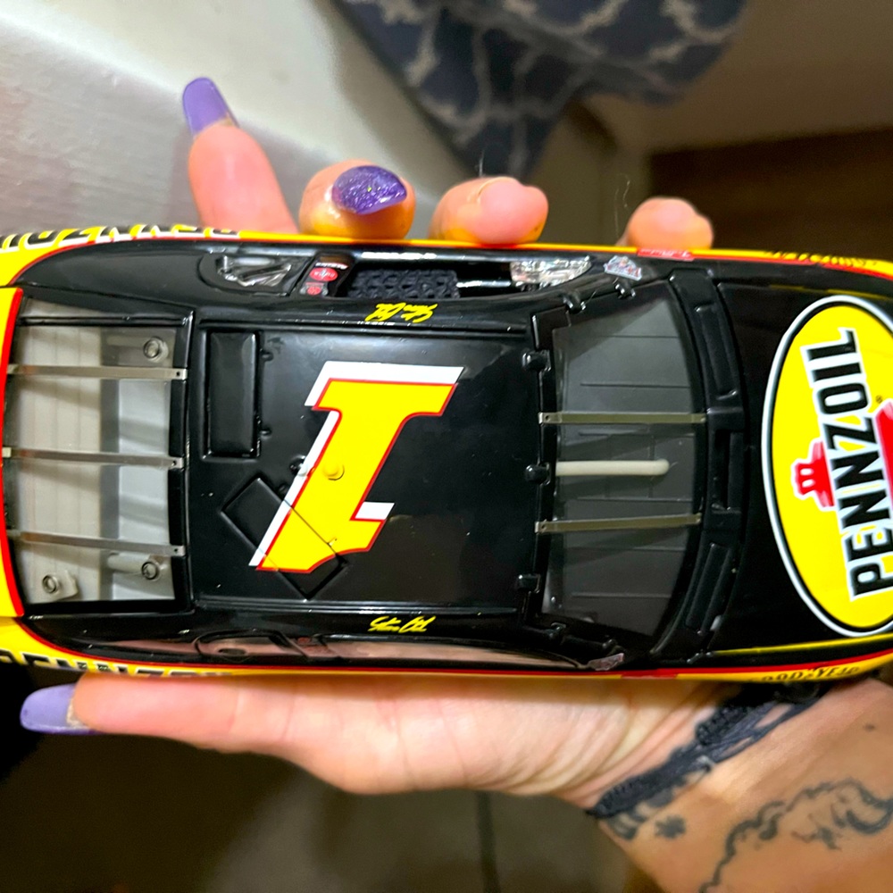 Rare vintage1998 Darrell Walsh action NASCAR #1 Pennzoil, Monte Carlo